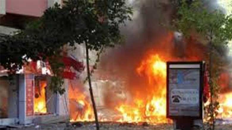 Li Stenbolê 5 otombîl û tanka gaza sirûştî şewitîn